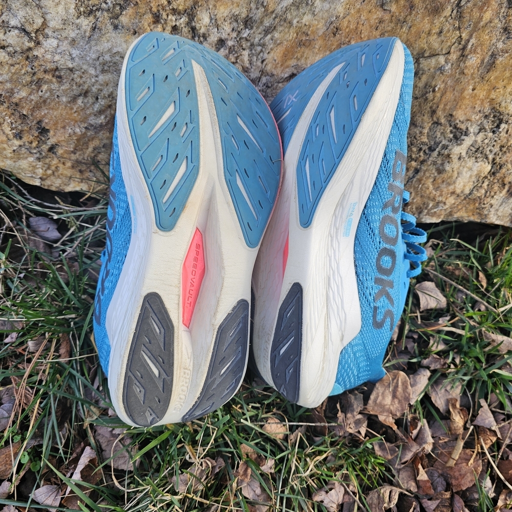 Brooks Hyperion Max 2 Women’s Running Shoes Size 10.5 Blue Pink 1204231B408 2024 - Picture 4 of 9